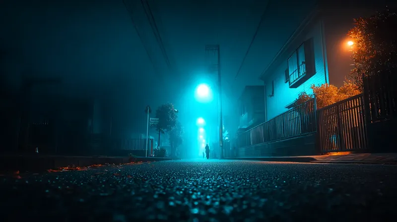 不気味な夜の通り